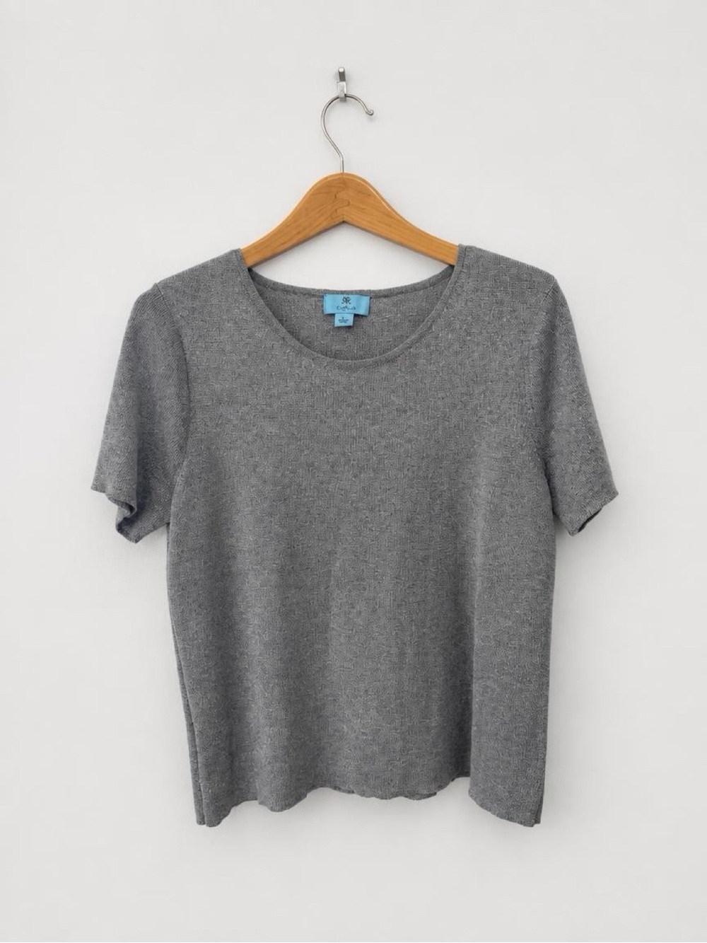 CeCe Gray Short-Sleeve Knit Top